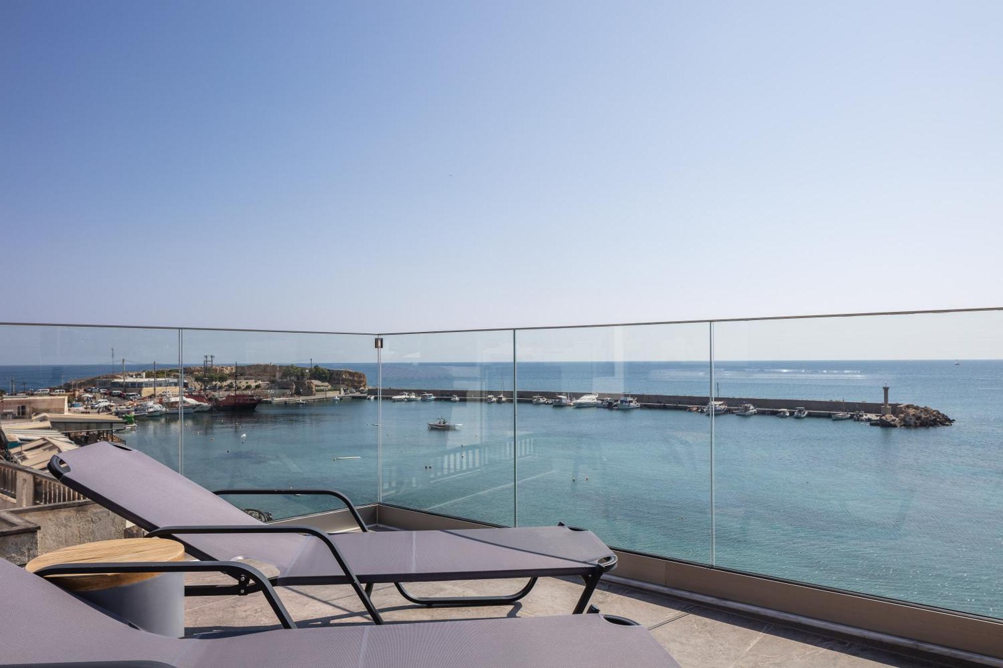 Skipper Beachfront Suites Hersonissos (Crete) Exterior foto