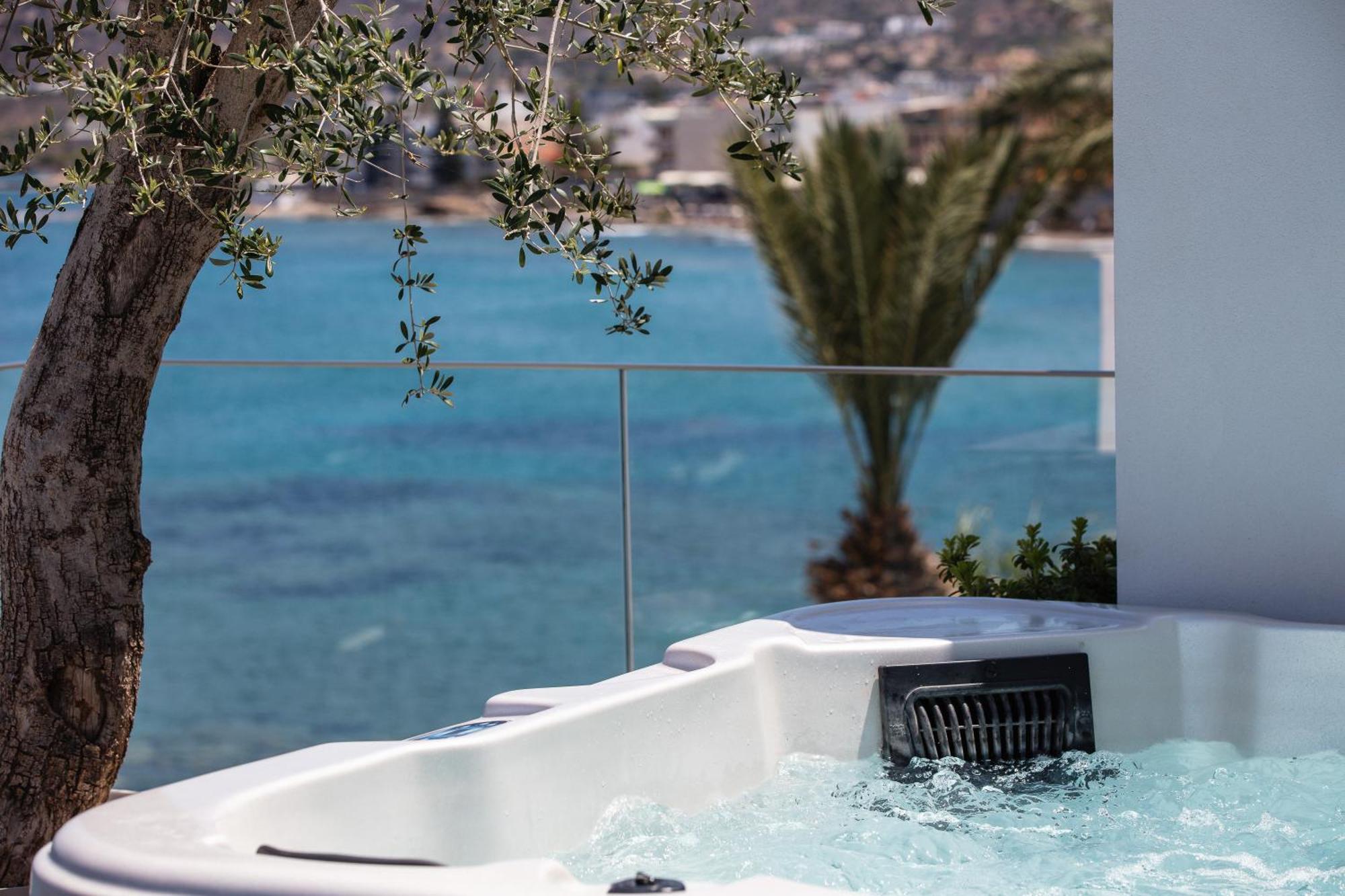 Skipper Beachfront Suites Hersonissos (Crete) Exterior foto